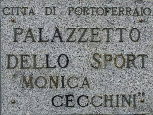 Restaurata la targa del palazzetto intitolato a Monica Cecchini  