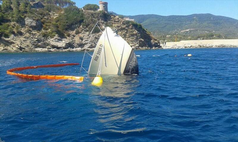 Recuperato lo yacht Ferretti affondato a Campo 