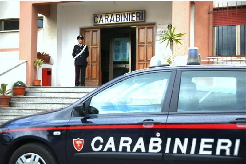 Pagava con banconote false, arrestato dai Carabinieri 