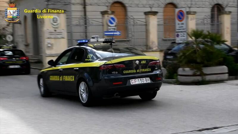 Operazione antidroga all'Elba: le immagini della Guardia di Finanza