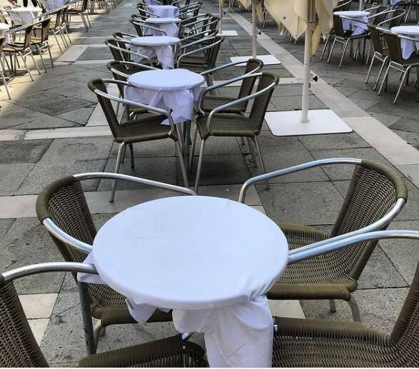 Indennizzo da 2.500 euro a bar e ristoranti della Toscana colpiti dalle chiusure