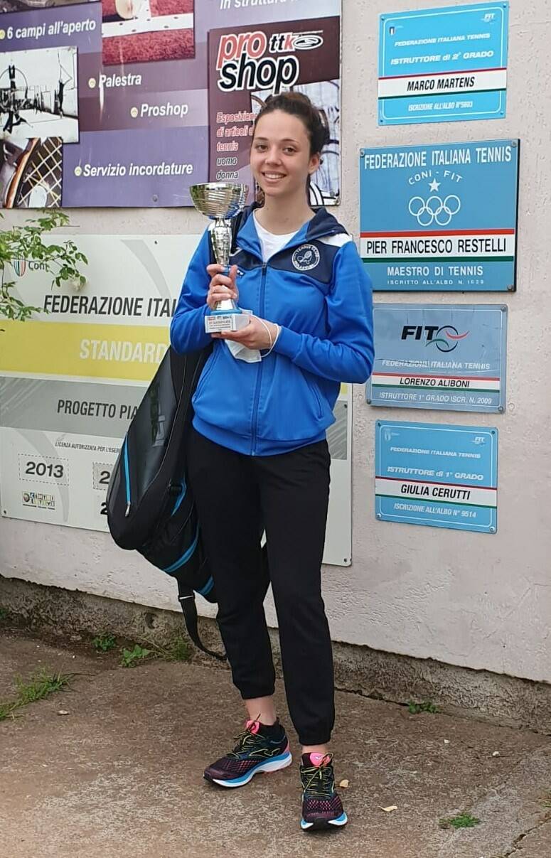 Sara Isolani vince il torneo di tennis "T.C. Ronchi Mare Tennis Trophy FIT Kinder Joy of Moving 2021"