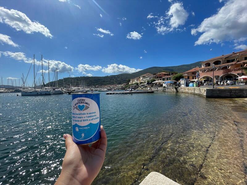 "Cuore Mediterraneo" arriva sull'Isola d'Elba: la raccolta differenziata non si ferma mai, neppure in vacanza