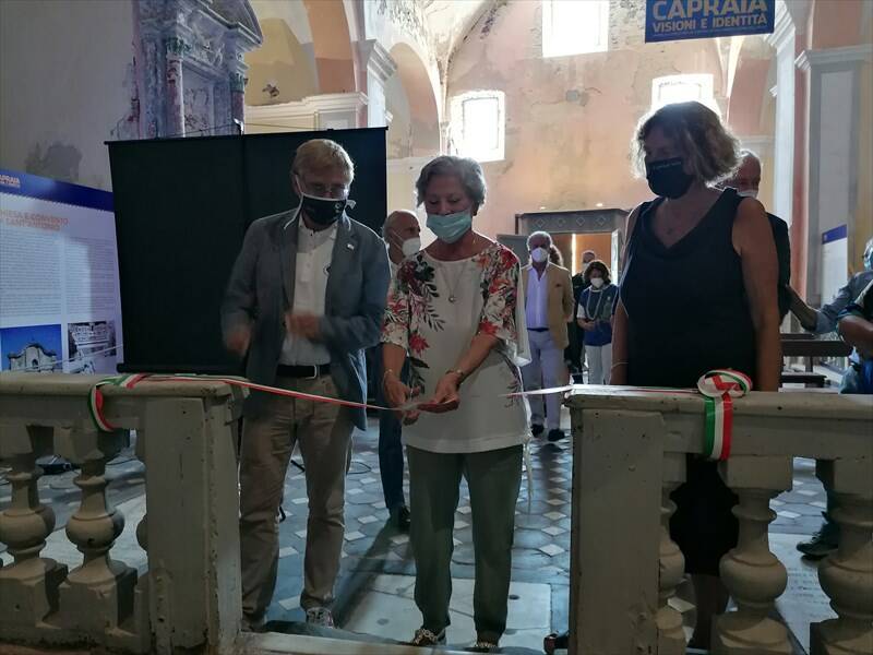 Inaugurata a Capraia la mostra “La Venere e i Marmi Dussol” in occasione dei 25 anni del PNAT