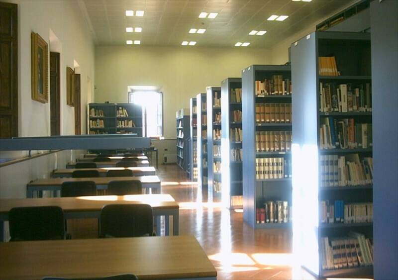 Biblioteca Foresiana: "Acquistiamo libri scelti da voi"
