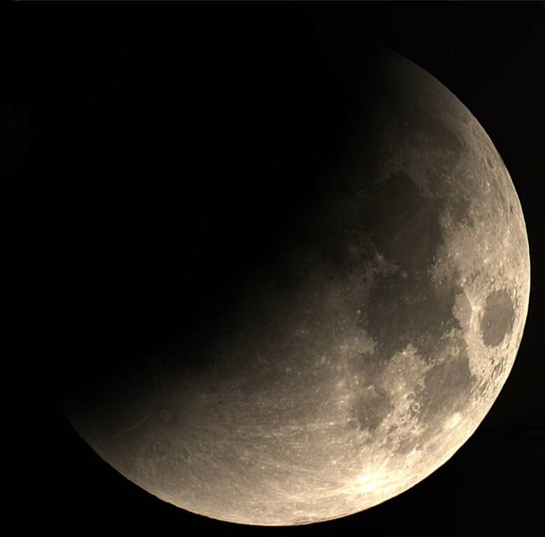 eclissi di luna (ph astrofili elbani)